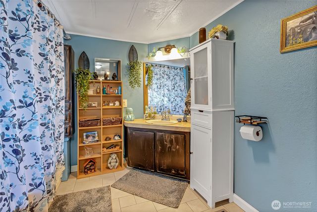 11707 237th Avenue E, Buckley, WA 98321