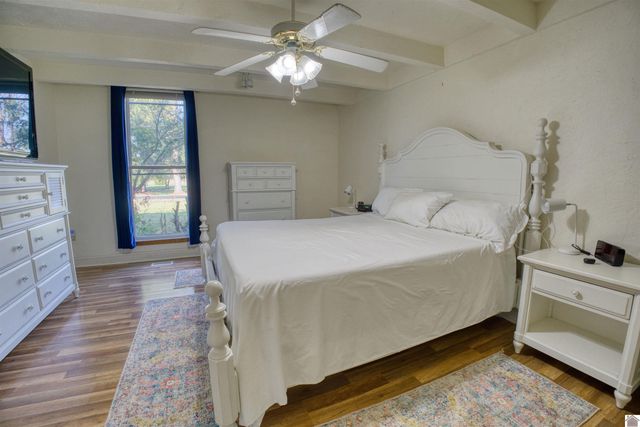 17 Vaughns Chapel Road, Calvert City, KY 42029