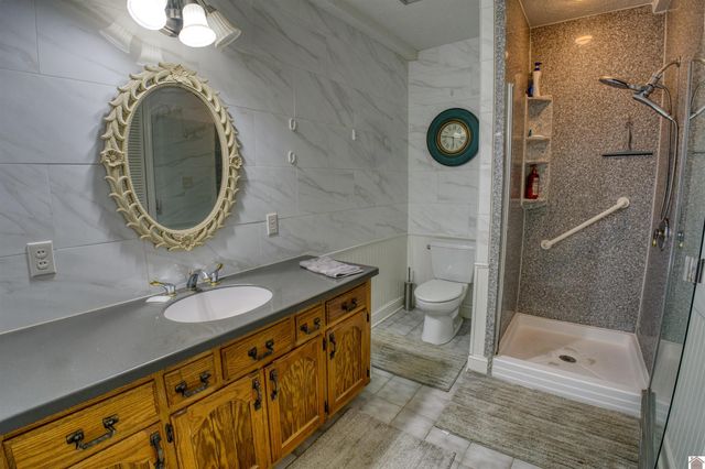 17 Vaughns Chapel Road, Calvert City, KY 42029