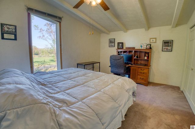 17 Vaughns Chapel Road, Calvert City, KY 42029