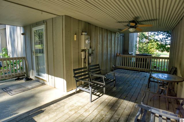 17 Vaughns Chapel Road, Calvert City, KY 42029