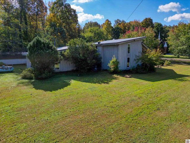 17 Vaughns Chapel Road, Calvert City, KY 42029