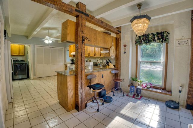 17 Vaughns Chapel Road, Calvert City, KY 42029