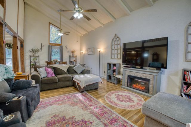 17 Vaughns Chapel Road, Calvert City, KY 42029