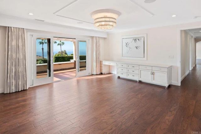 6404 Avenida Wilfredo, La Jolla, CA 92037