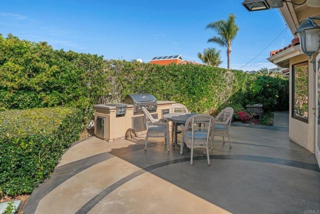 6404 Avenida Wilfredo, La Jolla, CA 92037