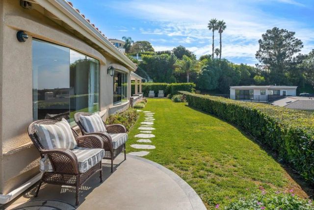 6404 Avenida Wilfredo, La Jolla, CA 92037