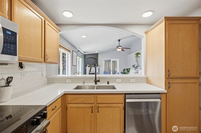 10708 59th Avenue NE, Marysville, WA 98270