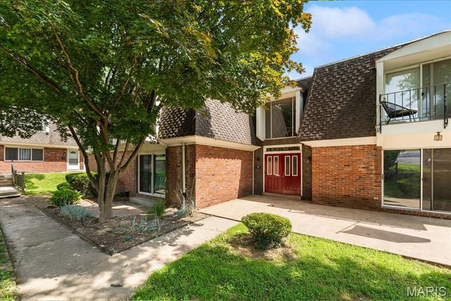 1051 Lafayette Court A, Collinsville, IL 62234