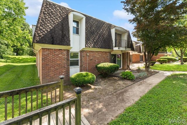 1051 Lafayette Court A, Collinsville, IL 62234