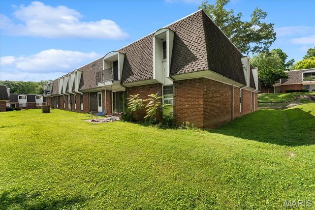 1051 Lafayette Court A, Collinsville, IL 62234