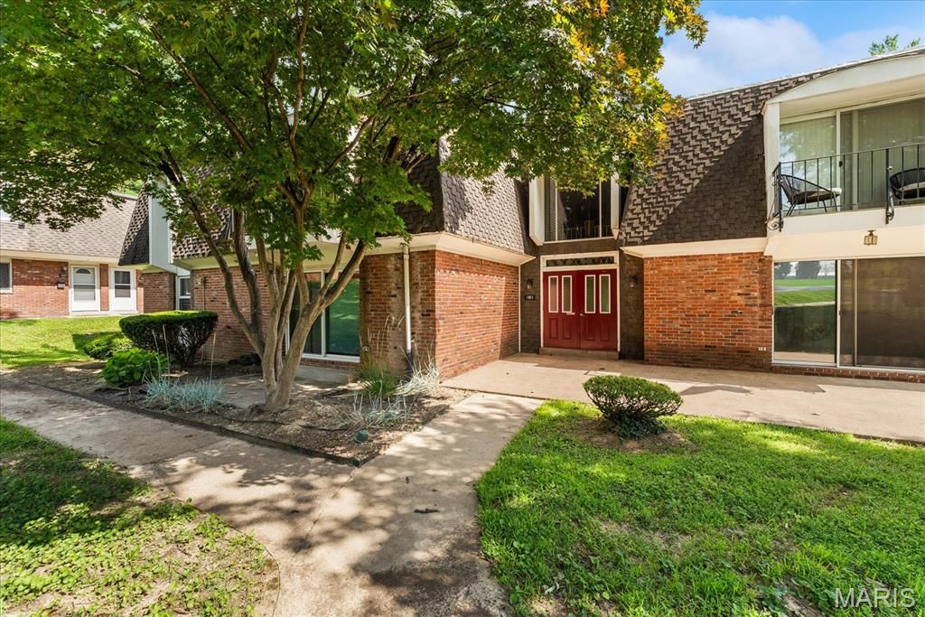 1051 Lafayette Court A, Collinsville, IL 62234