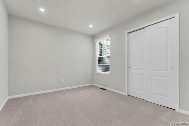 313 Strawberry Drive, Rochester, MI 48307
