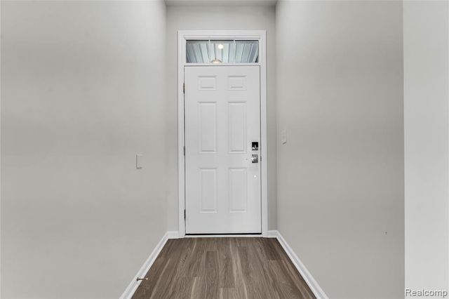 313 Strawberry Drive, Rochester, MI 48307