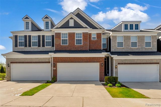 313 Strawberry Drive, Rochester, MI 48307
