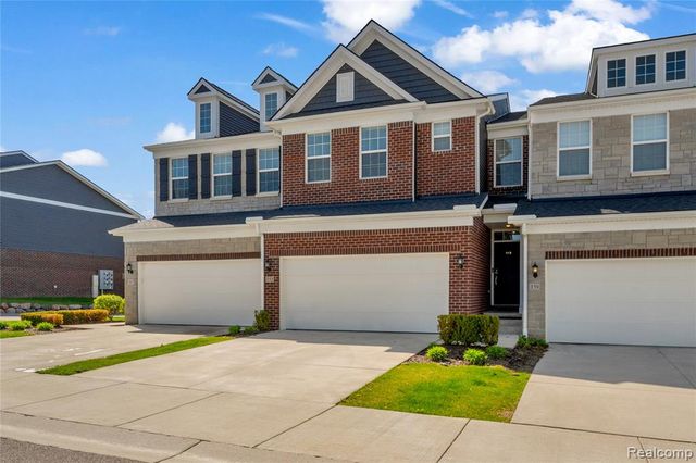 313 Strawberry Drive, Rochester, MI 48307