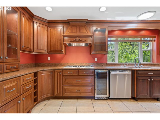 62111 LAKEVIEW Ln, La Grande, OR 97850