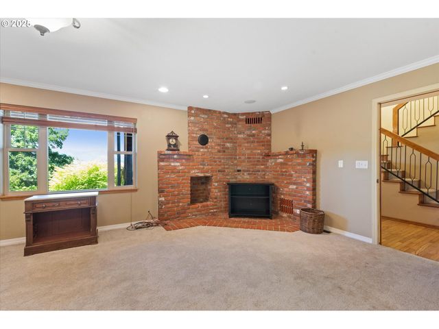 62111 LAKEVIEW Ln, La Grande, OR 97850