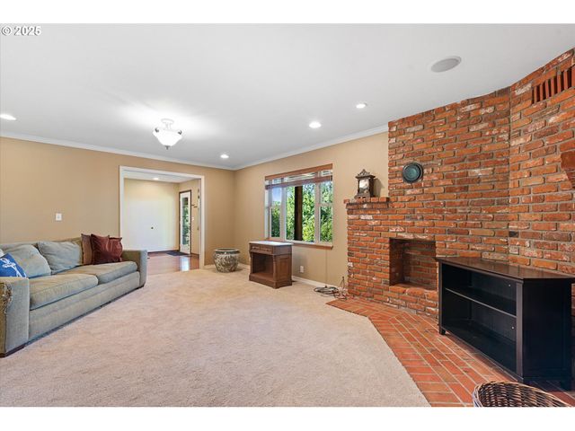 62111 LAKEVIEW Ln, La Grande, OR 97850