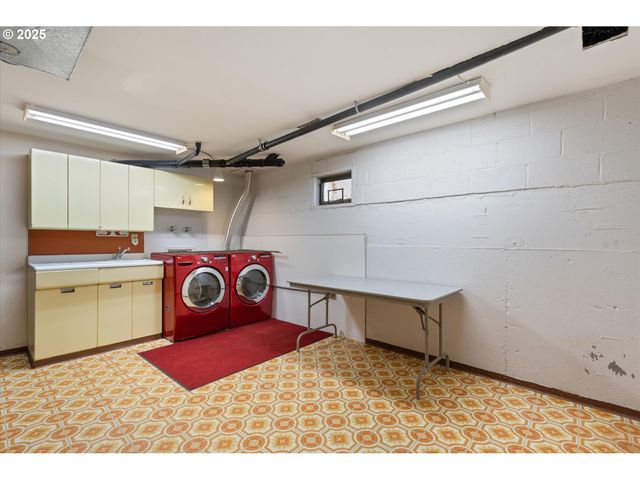 62111 LAKEVIEW Ln, La Grande, OR 97850