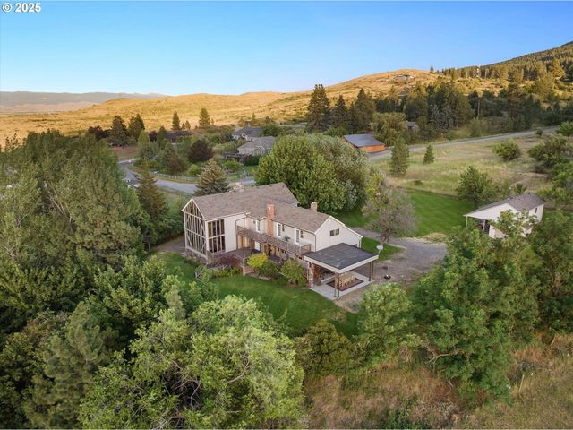 62111 LAKEVIEW Ln, La Grande, OR 97850