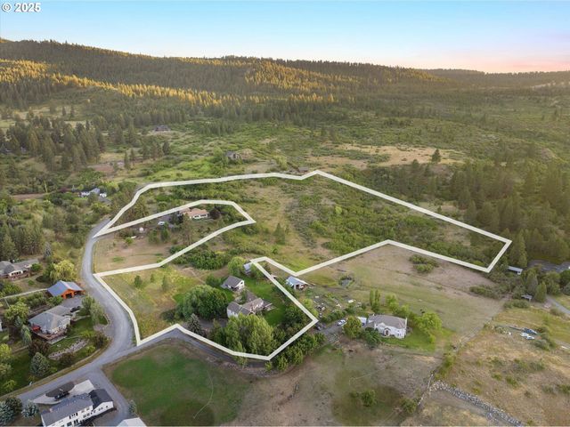 62111 LAKEVIEW Ln, La Grande, OR 97850