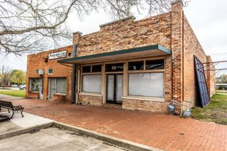 116 Historic Town Square, Lancaster, TX 75146