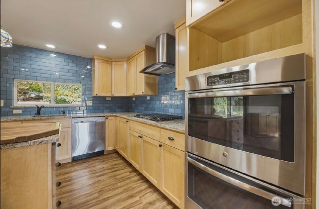 312 Antonie Avenue N, Eatonville, WA 98328
