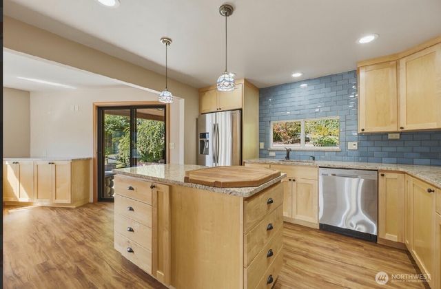 312 Antonie Avenue N, Eatonville, WA 98328