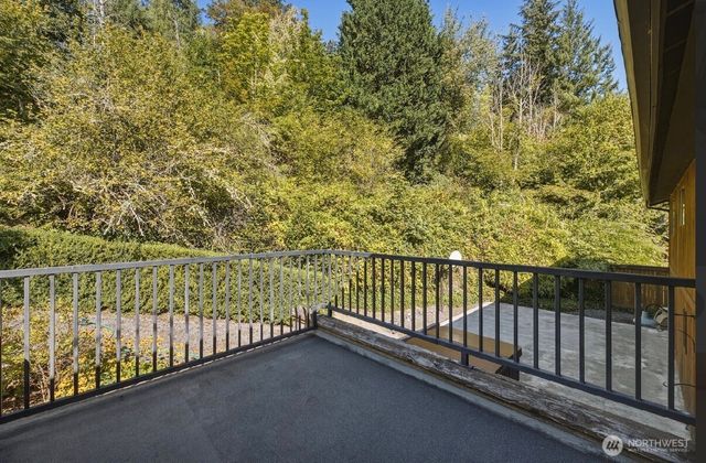 312 Antonie Avenue N, Eatonville, WA 98328