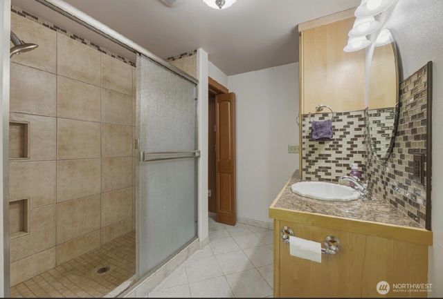 312 Antonie Avenue N, Eatonville, WA 98328
