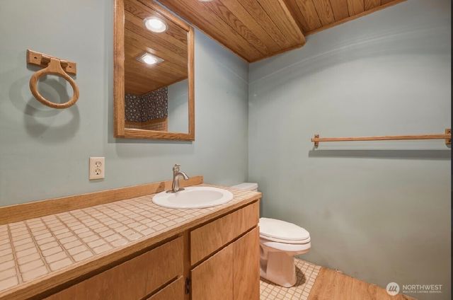 312 Antonie Avenue N, Eatonville, WA 98328