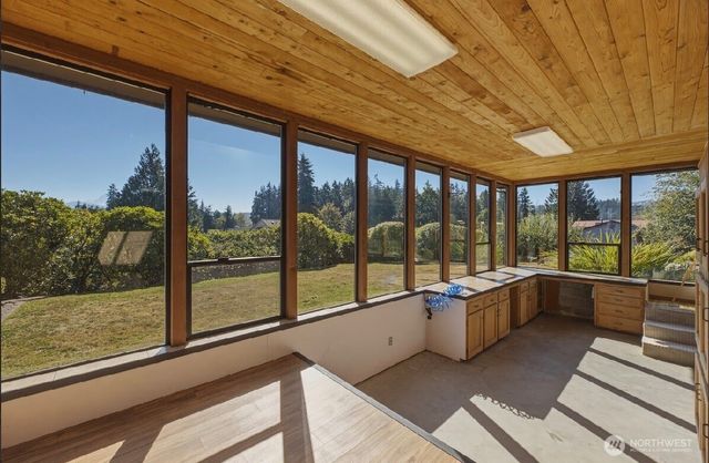 312 Antonie Avenue N, Eatonville, WA 98328