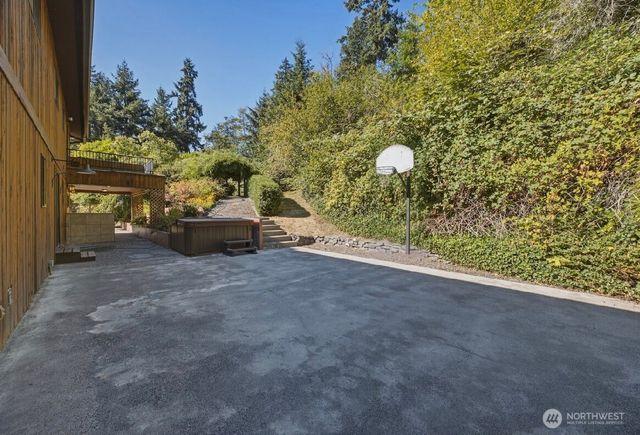 312 Antonie Avenue N, Eatonville, WA 98328