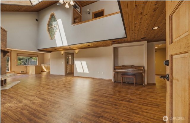 312 Antonie Avenue N, Eatonville, WA 98328