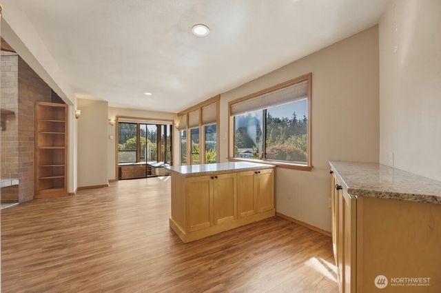 312 Antonie Avenue N, Eatonville, WA 98328