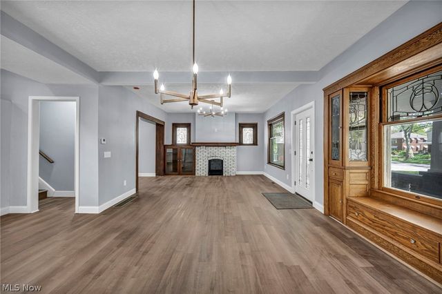 2172 West Boulevard, Cleveland, OH 44102
