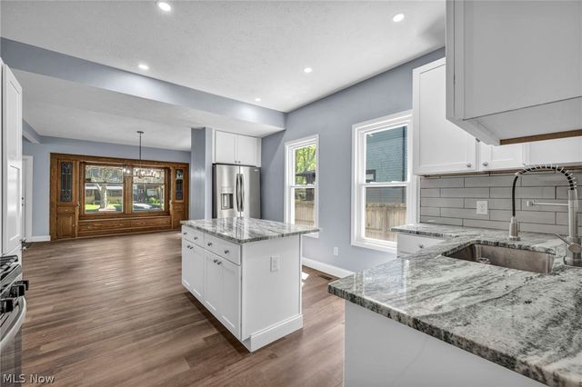 2172 West Boulevard, Cleveland, OH 44102