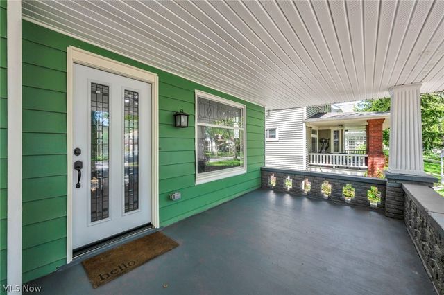2172 West Boulevard, Cleveland, OH 44102