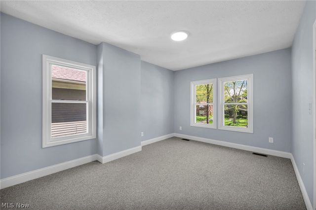 2172 West Boulevard, Cleveland, OH 44102
