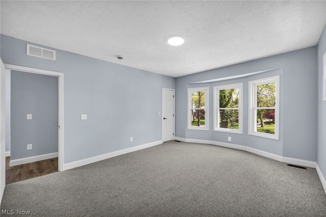 2172 West Boulevard, Cleveland, OH 44102