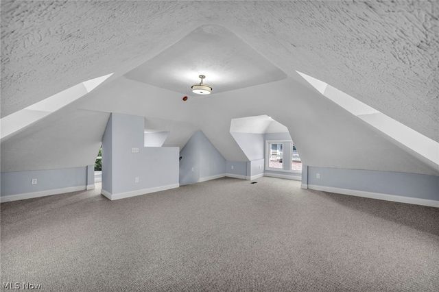 2172 West Boulevard, Cleveland, OH 44102