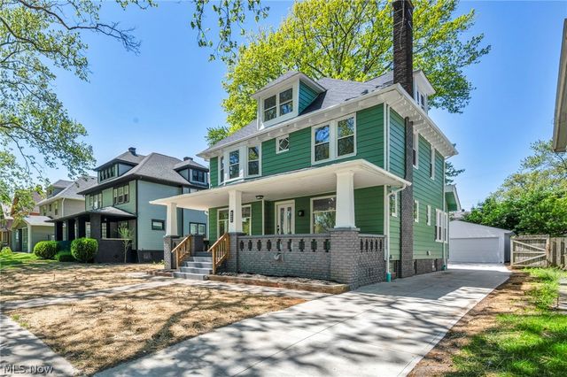 2172 West Boulevard, Cleveland, OH 44102