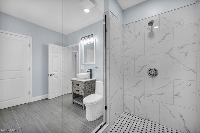 2172 West Boulevard, Cleveland, OH 44102