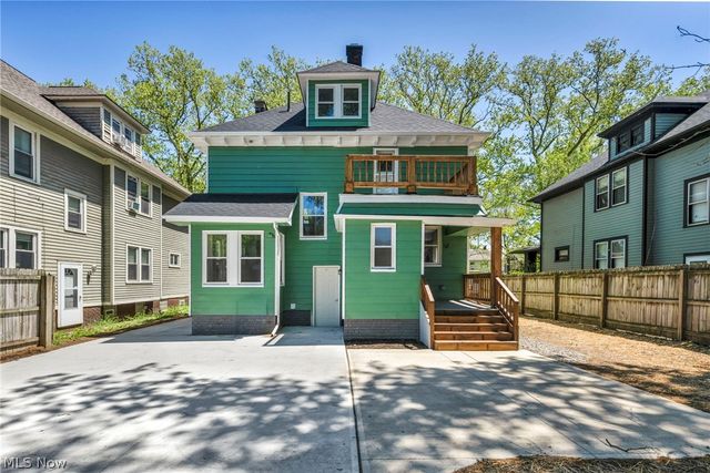 2172 West Boulevard, Cleveland, OH 44102