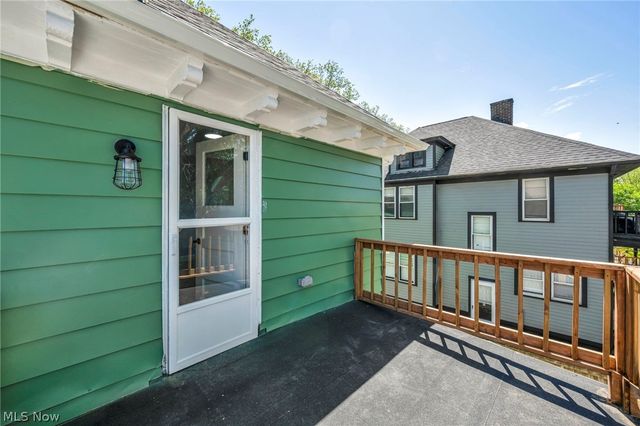 2172 West Boulevard, Cleveland, OH 44102