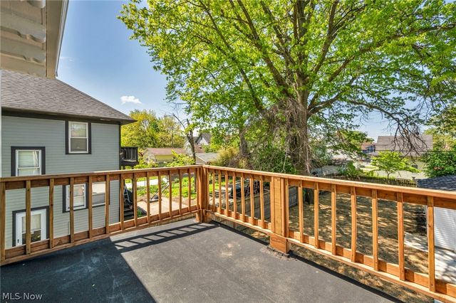 2172 West Boulevard, Cleveland, OH 44102