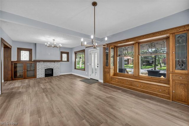 2172 West Boulevard, Cleveland, OH 44102