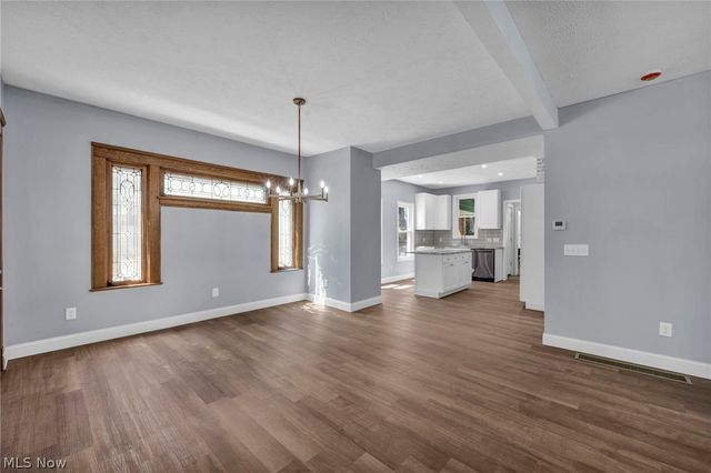 2172 West Boulevard, Cleveland, OH 44102