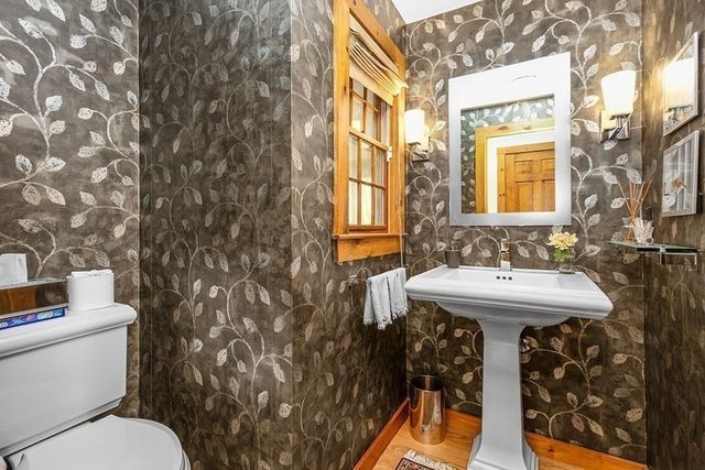 1 Stop River Rd, Norfolk, MA 02056